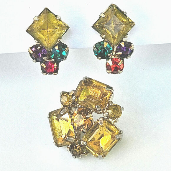 Amber Rhinestone Pin, Gold-toned Brooch with Coordinating Screw back Earrings - Picture 5 of 12
